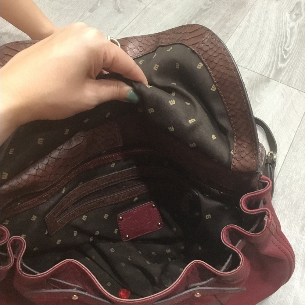 Korean burgundy crossbody - Picture 4 of 7